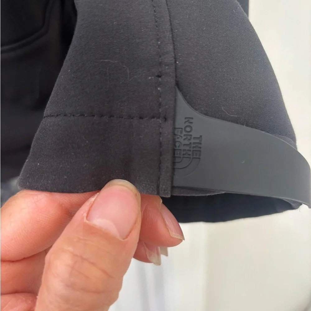 The North Face Men's Dark Gray Performance Jacket